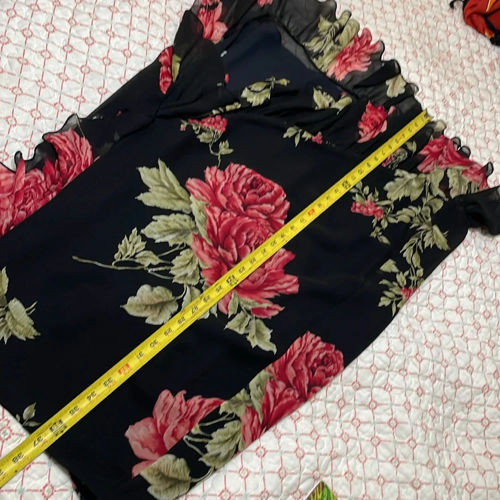 Due per Due silk ruffled dark floral skirt